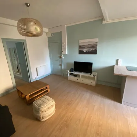 Apartament New T2 Salins *